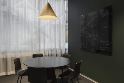 Project_CHAT BOARD_Classic_Black_Oatly_Rumrum