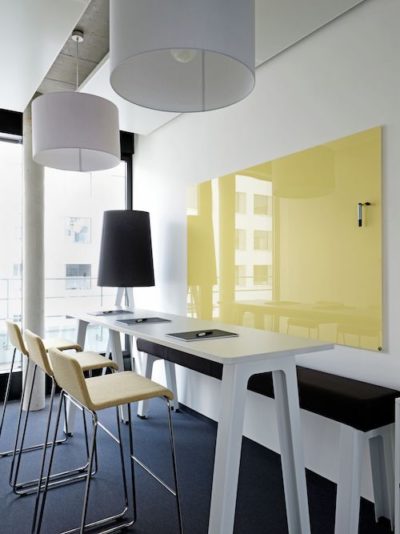 Project_CHAT BOARD_Classic_Yellow_Sony Music Munich_ _s+w_ Conceptsued_2