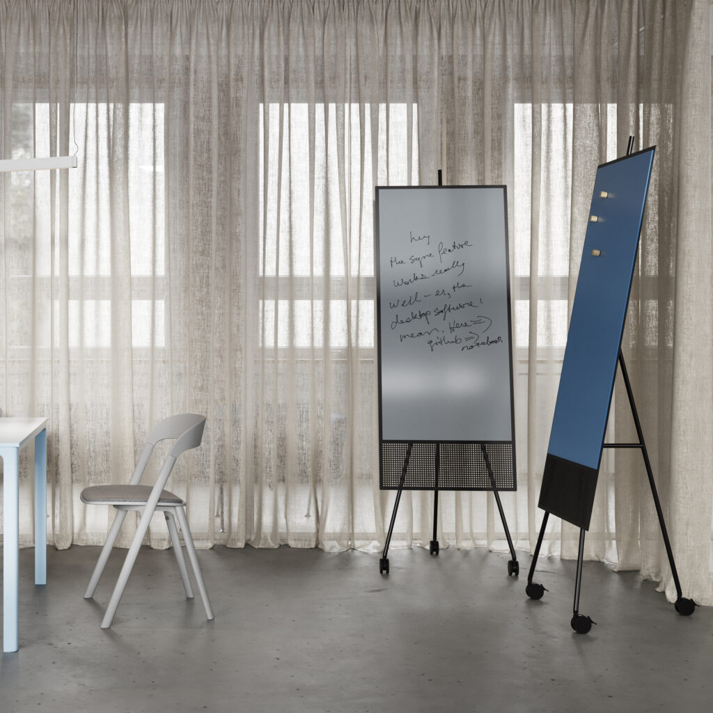 CHAT-BOARD-SQUAD-Runner-conference-room-square